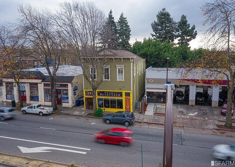 Building Photo