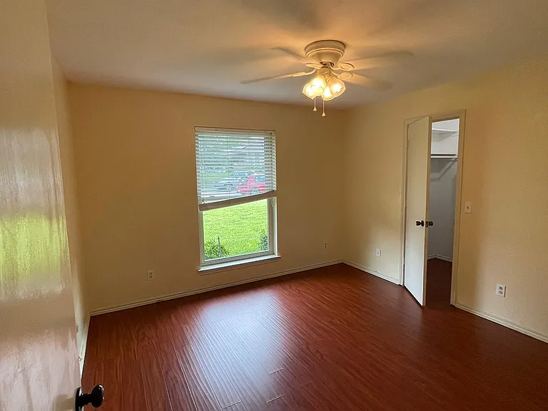 2765 N Hillbrier Cir — Photo 5