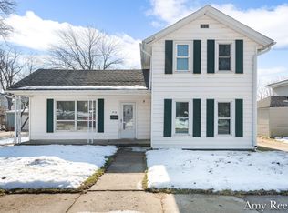 418 Elm St SE, Lowell, MI 49331