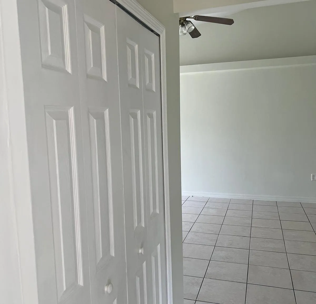 3 bed, 1209 sqft, $1,900 — Photo 3
