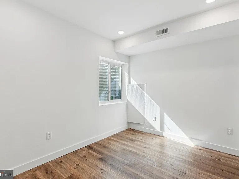 415 W York St #1 — Photo 13