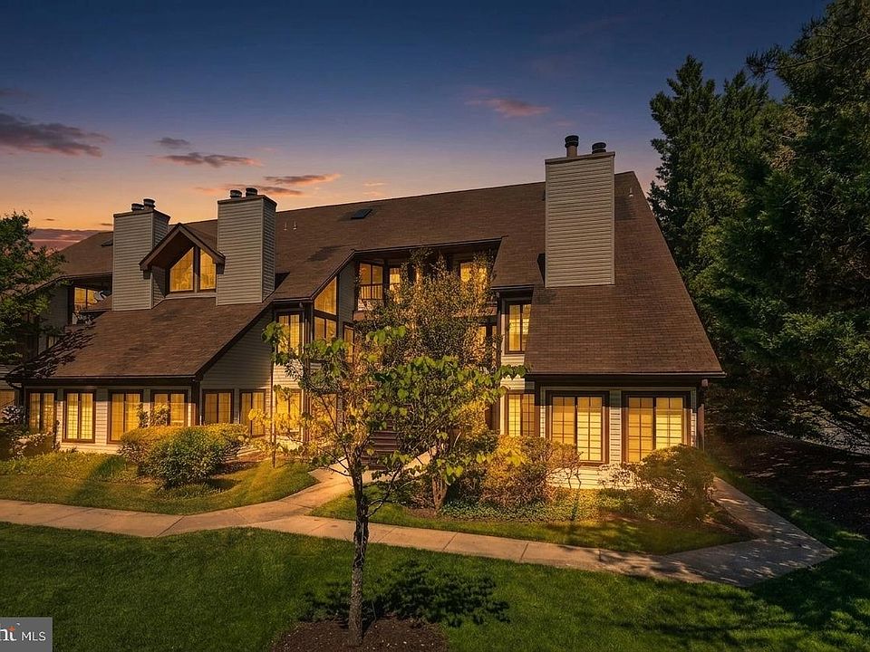 1st image of 6013 Curtier Dr #C