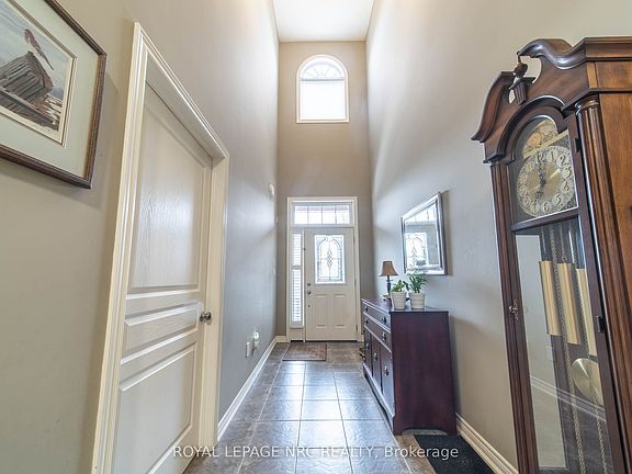 3rd image of 3232 Montrose Rd #4