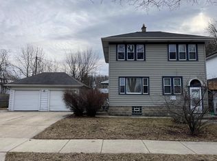 1407 E Manitoba St, Milwaukee, WI 53207