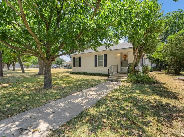 509 Washington St, Mc Gregor, TX 76657