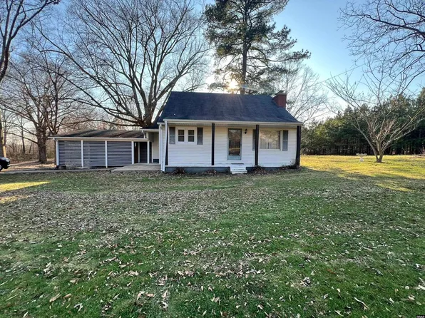 1696 Evergreen St, Dresden, TN 38225