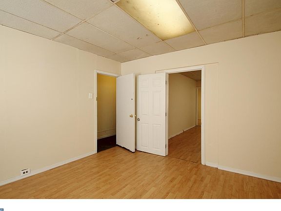 3rd image of 3269 Kensington Ave