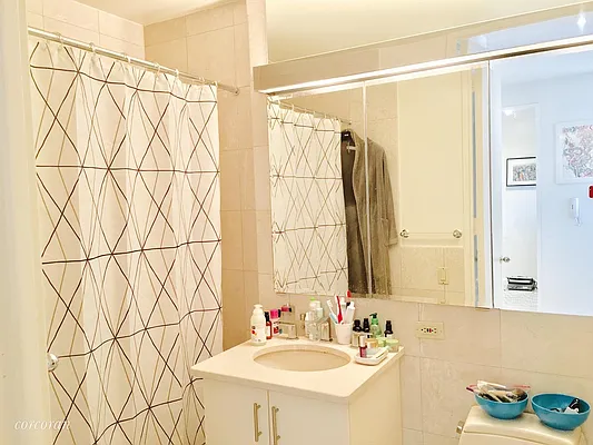 Rented by Corcoran | media 17