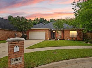 7311 Heritage Oaks Ct, Arlington, TX 76001