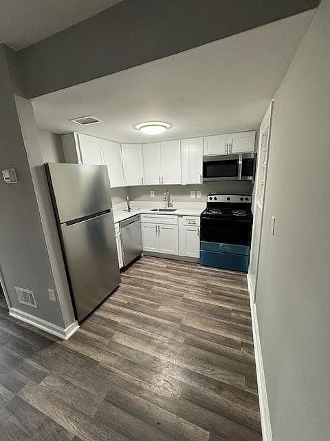 1st image of 35 Maple Ct