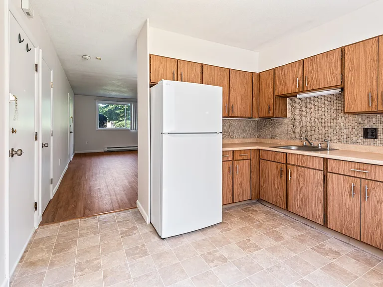 121 Bailey St #D31 — Photo 9