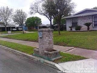 3rd image of 1319 Canyon Ridge Dr
