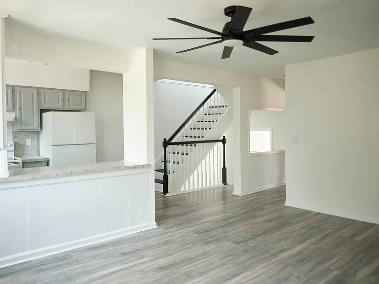 95 Liberty St #2 — Photo 2