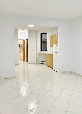 Rented by Paley Management | media 9