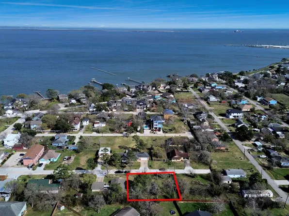 3122 & 3124 Carlisle St, La Porte, TX 77571