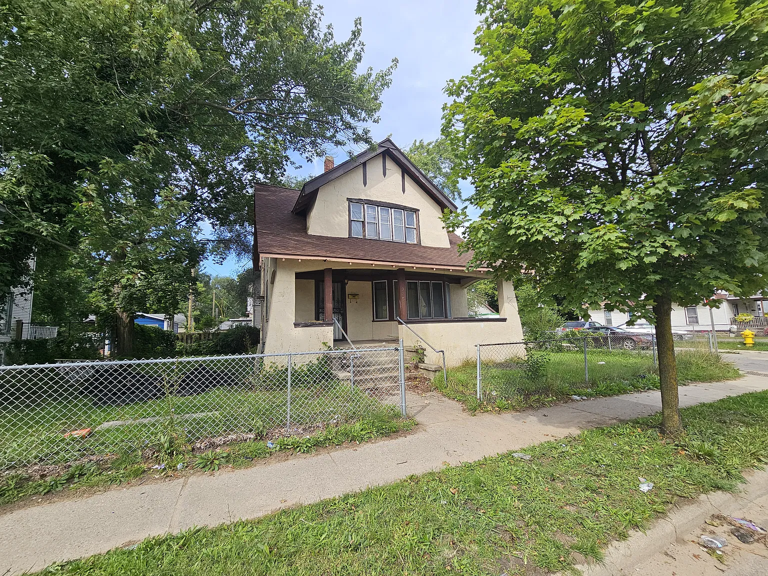 3 bed, 1.5 bath, 1312 sqft, $1,500 — Photo 1