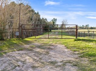 8870 Hart Ln, Sealy, TX 77474