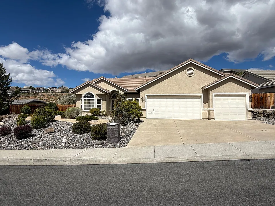 1174 University Ridge Dr