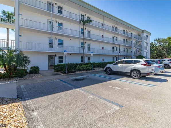 1580 Pine Valley Dr APT 414, Fort Myers, FL 33907