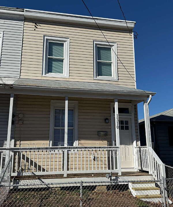 1st image of 1310 N 34th St