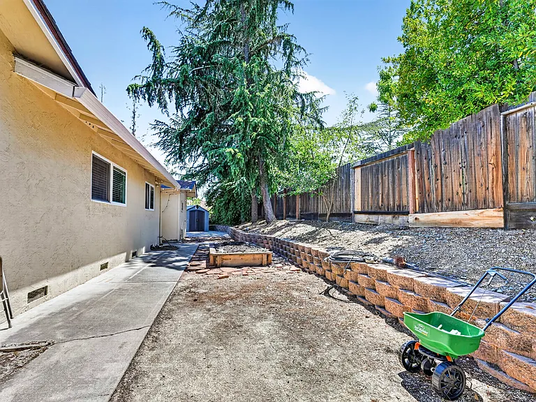 2628 Superior Dr — Photo 63