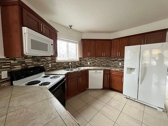 3rd image of 2156 S M St #A