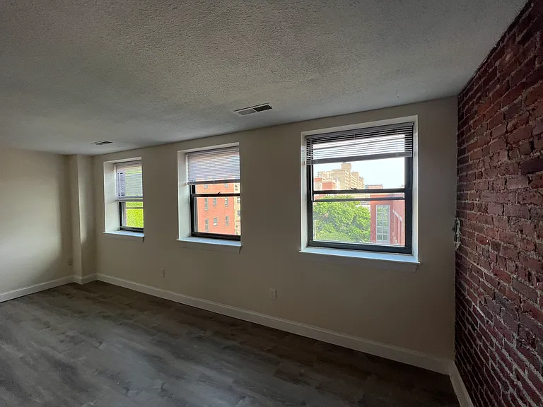 1088 Boylston St — Photo 5