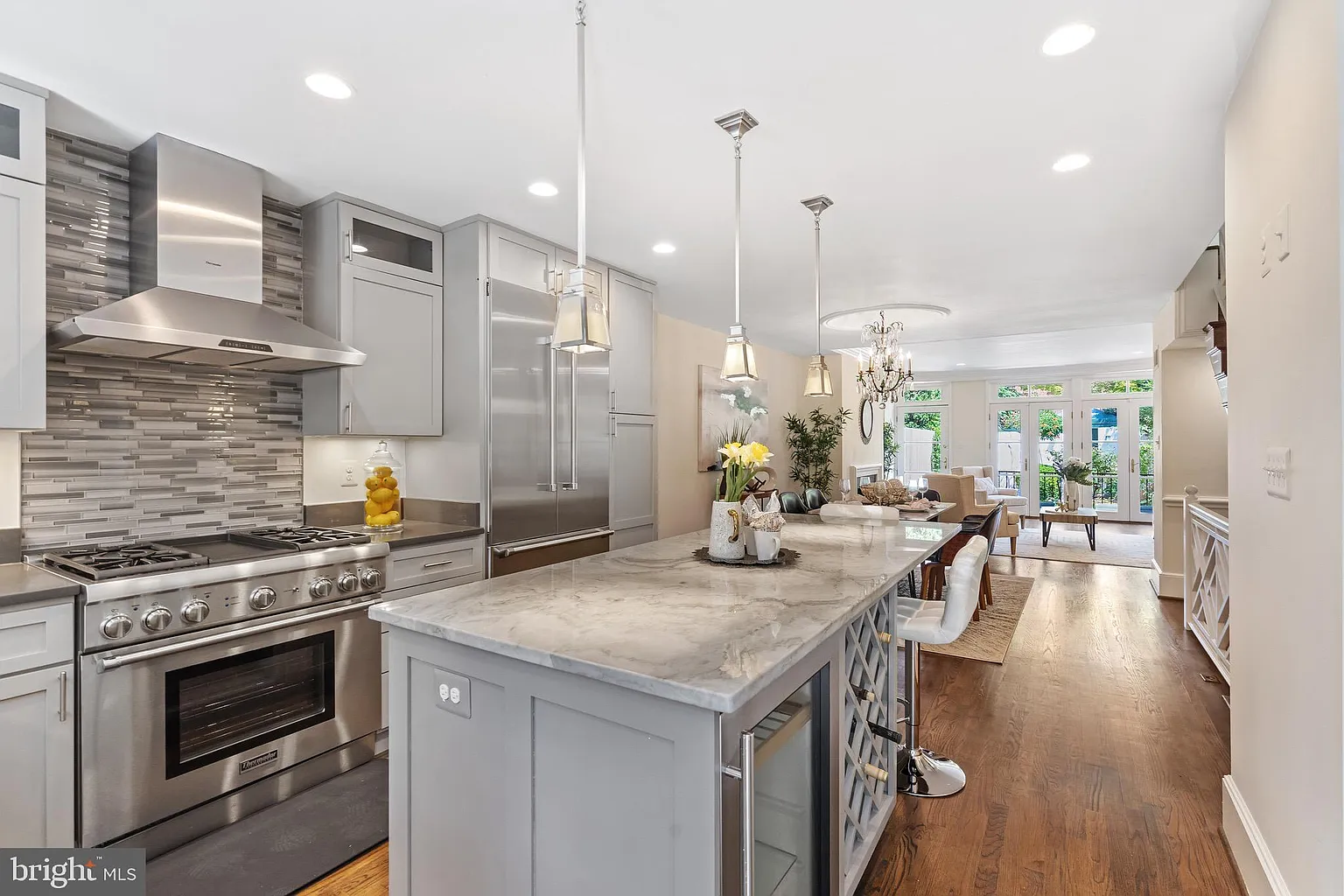 2517 I St NW photo 1