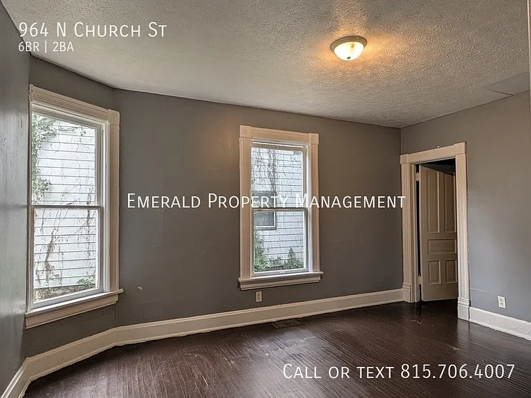 964 N Church St — Photo 7