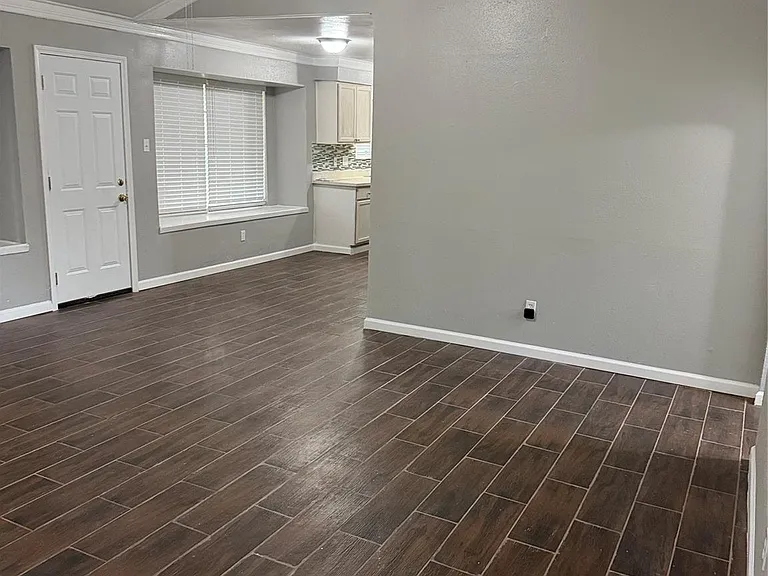 4711 Beechaven St — Photo 3