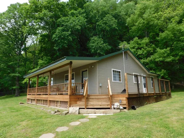 6614 W Branaham Rd, Campbellsburg, IN 47108