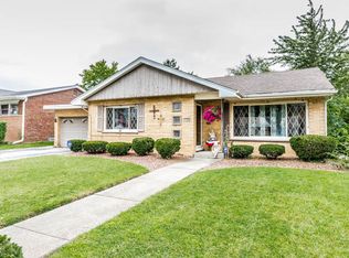 720 Cedar Ln, Chicago Heights, IL 60411