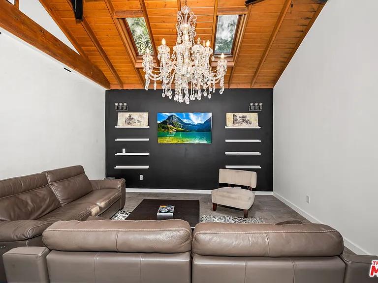 1750 N Beverly Glen Blvd — Photo 28