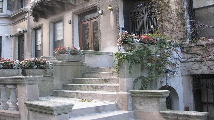 1st image of 340 W 89th St APT 2r