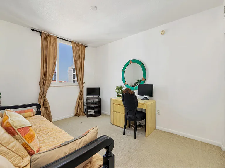 1551 N Flagler Dr #903 — Photo 13