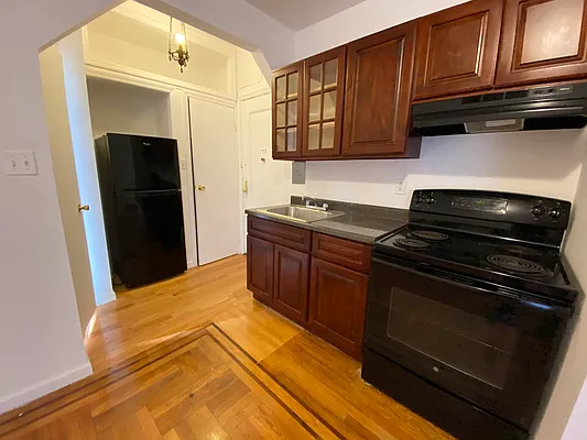 Rented by Lang Realty LLC | media 3