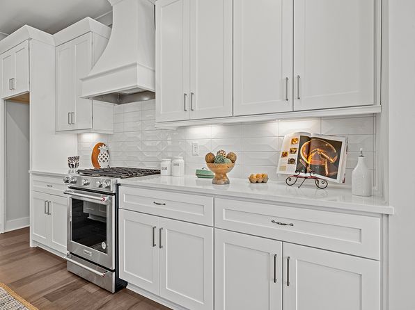 virginia-beach-virginia-446748317 picture