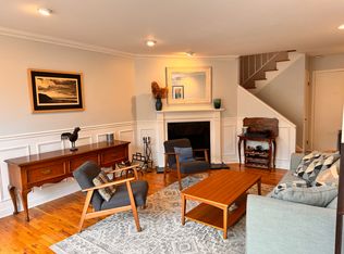 433 W Grant Pl, Chicago, IL 60614