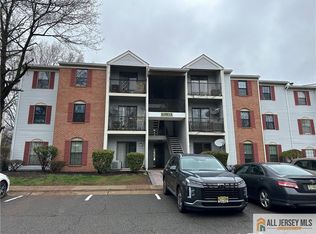 62 Canterbury Ct, Piscataway, NJ 08854