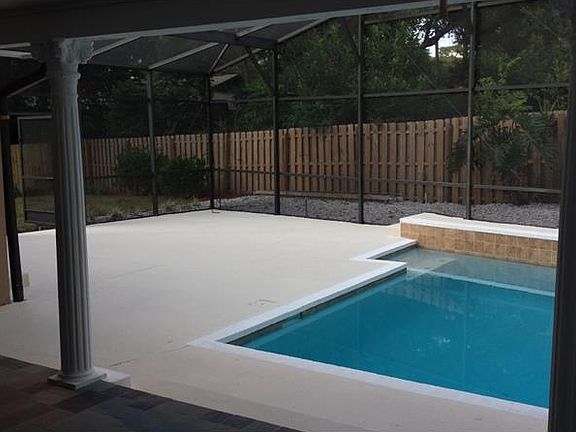 4th image of 700 Sweetwater Creek Ct