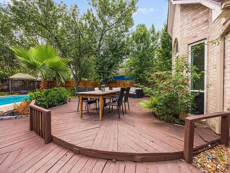 3219 Castlewind Dr — Photo 33