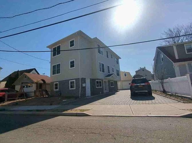 1st image of 36 Pulaski Ave