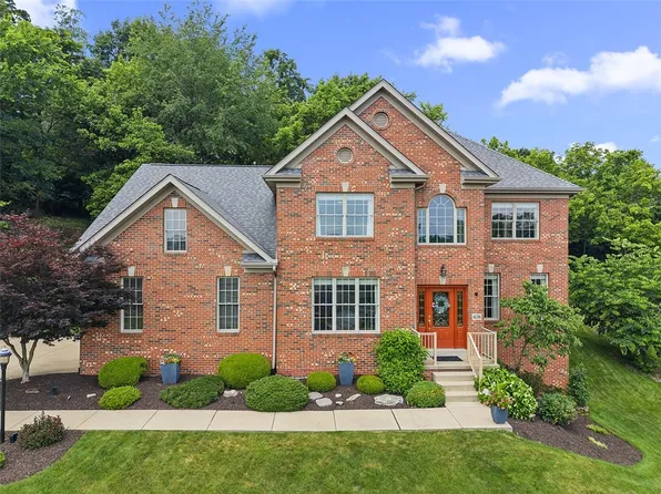 4016 Rustic Woods Dr, Clairton, PA 15025