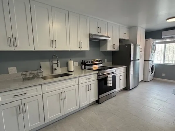 808 Saint Louis Ave #1/2, Long Beach, CA 90804