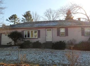 29 Belvedere Ave, Barrington, RI 02806