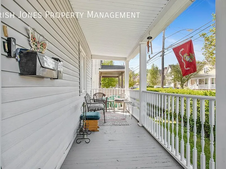 215 Thompson St #2 — Photo 2