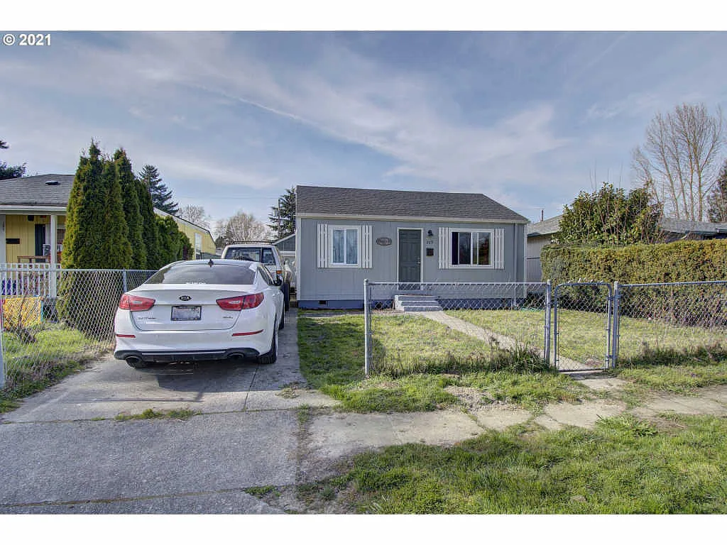 269 27th Ave photo 1