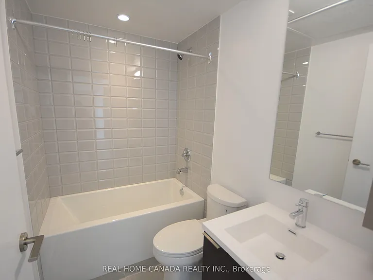 203 College St #1907 — Photo 9