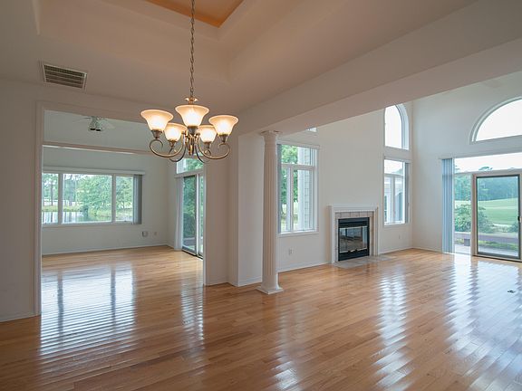 4th image of 3144 Beaver Creek Drive SE