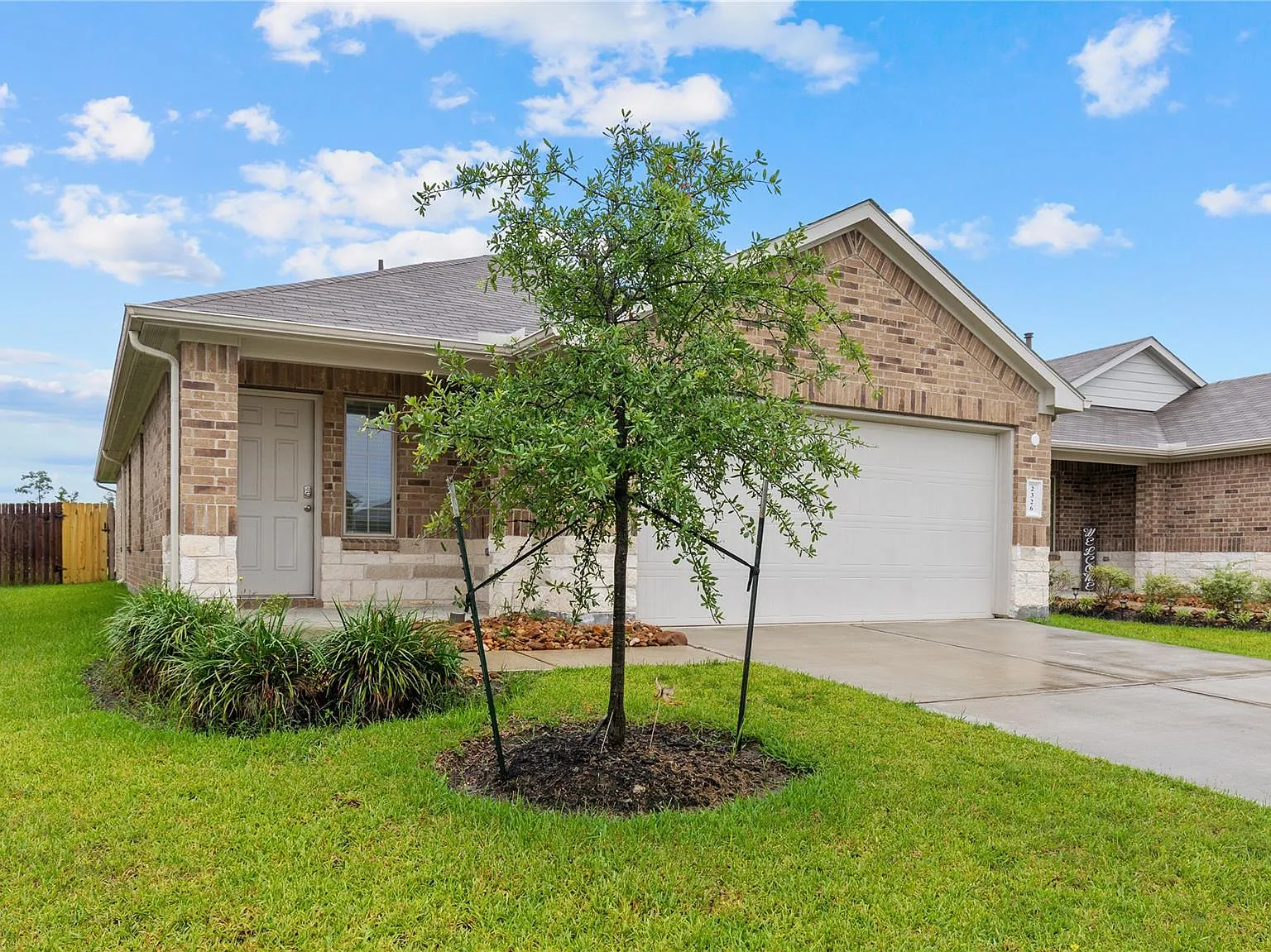 3 bed, 2.0 bath, $1,955 — Photo 3